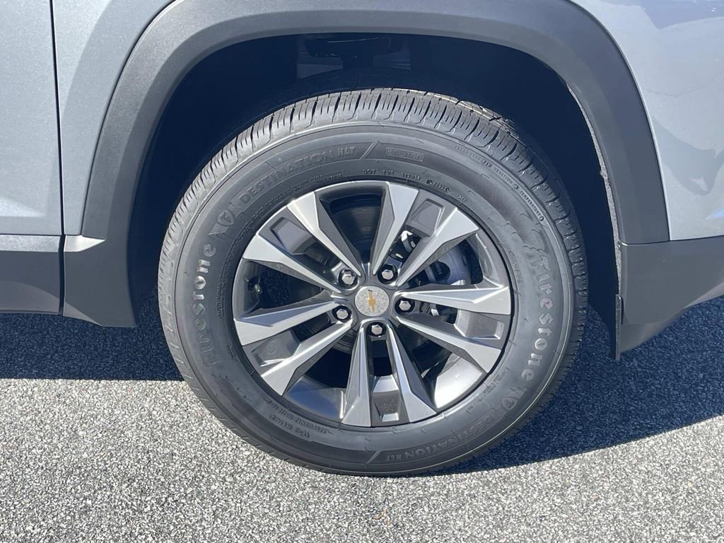 New 2026 Chevrolet Equinox LT w/ Convenience Package II FWD image 10