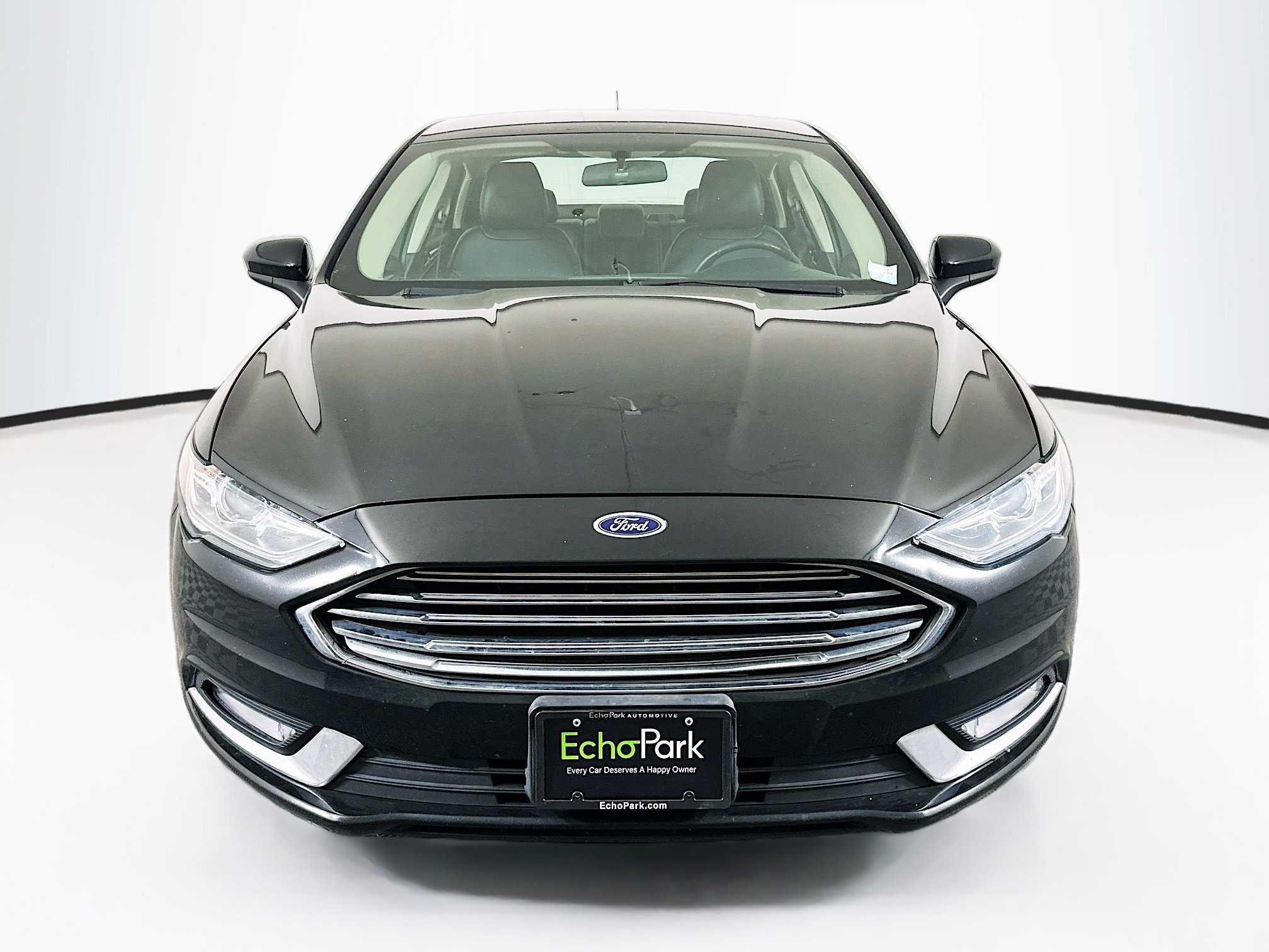 Used 2017 Ford Fusion SE w/ Equipment Group 601A FWD image 2