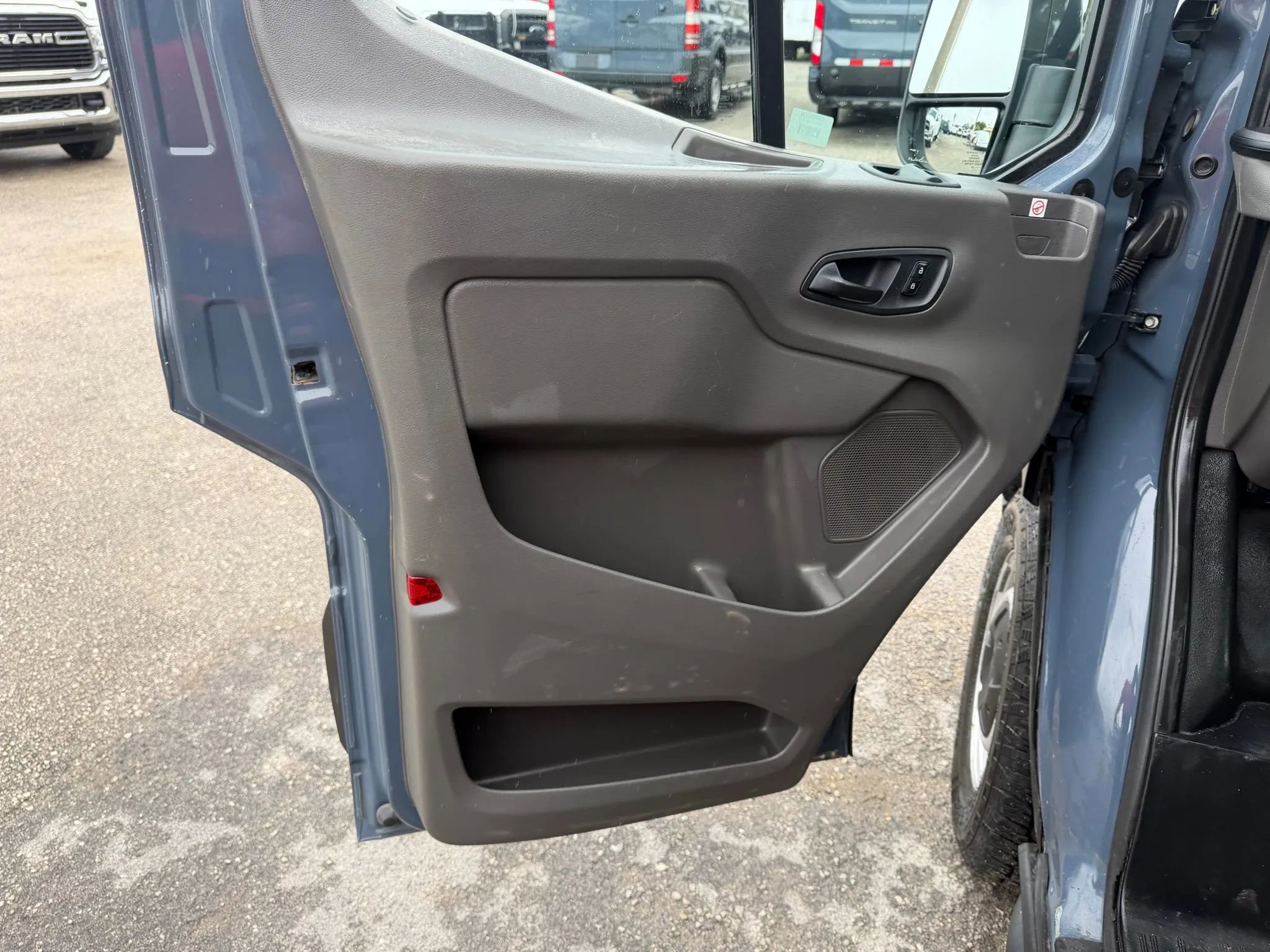 Used 2020 Ford Transit 250 148 High Roof Extended image 11