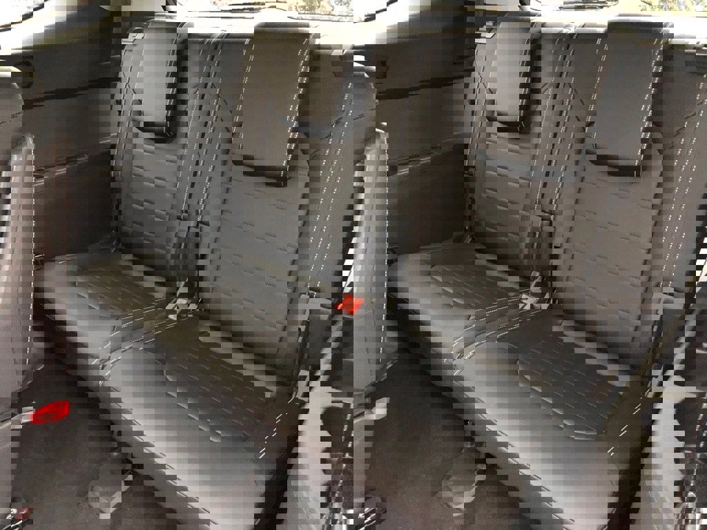 Used 2025 Volkswagen Atlas SEL image 37