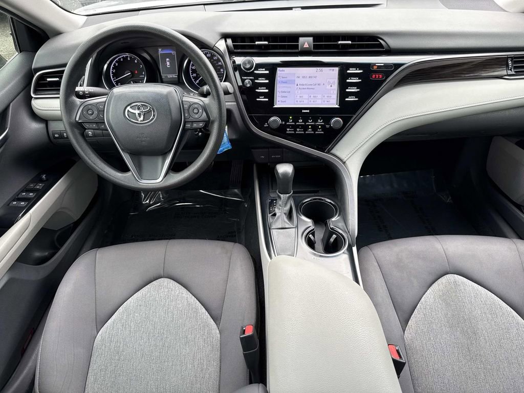 Used 2020 Toyota Camry LE image 19