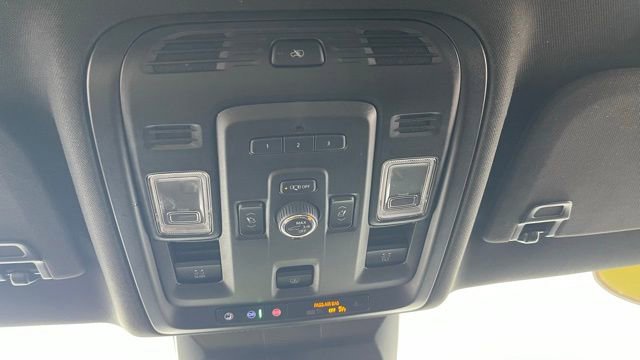 Used 2022 Cadillac Escalade ESV Premium Luxury image 45