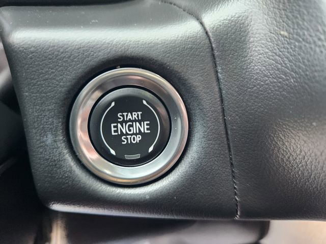 Used 2023 GMC Yukon SLT w/ SLT Luxury Package image 21