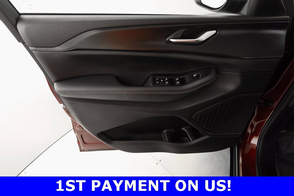 Certified 2023 Jeep Grand Cherokee Laredo w/ Luxury Tech Group I image 18