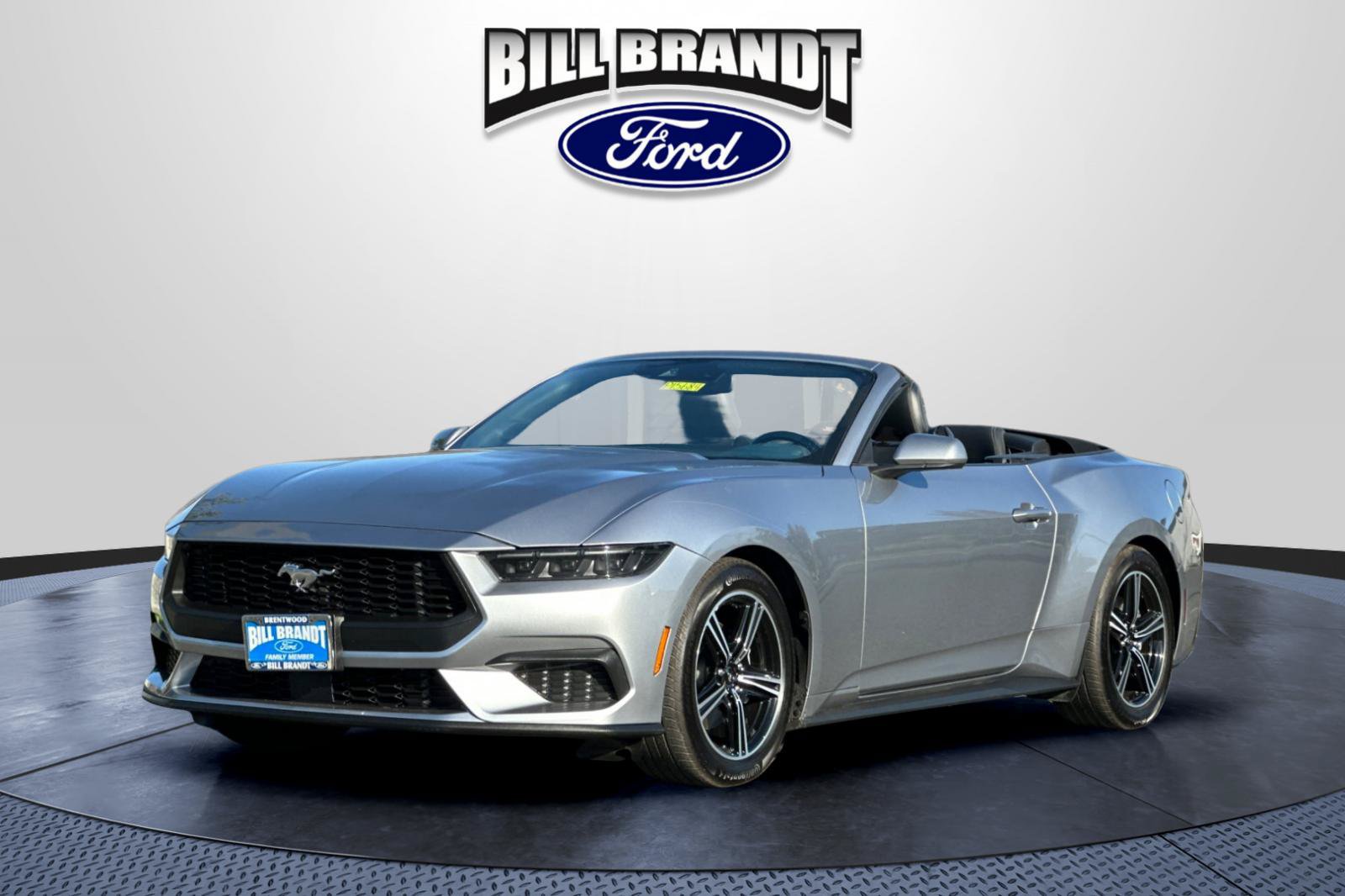 Used 2025 Ford Mustang Premium RWD image 8