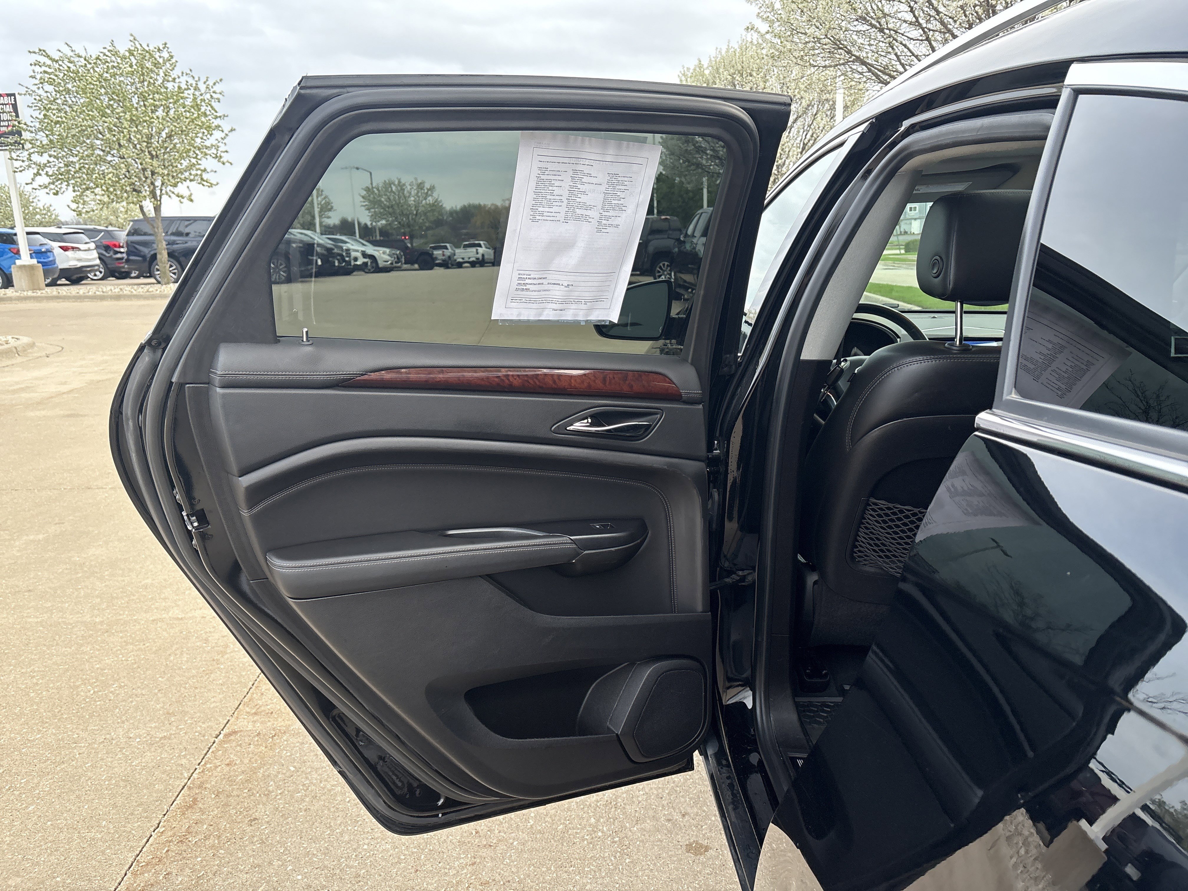 Used 2016 Cadillac SRX Luxury image 12