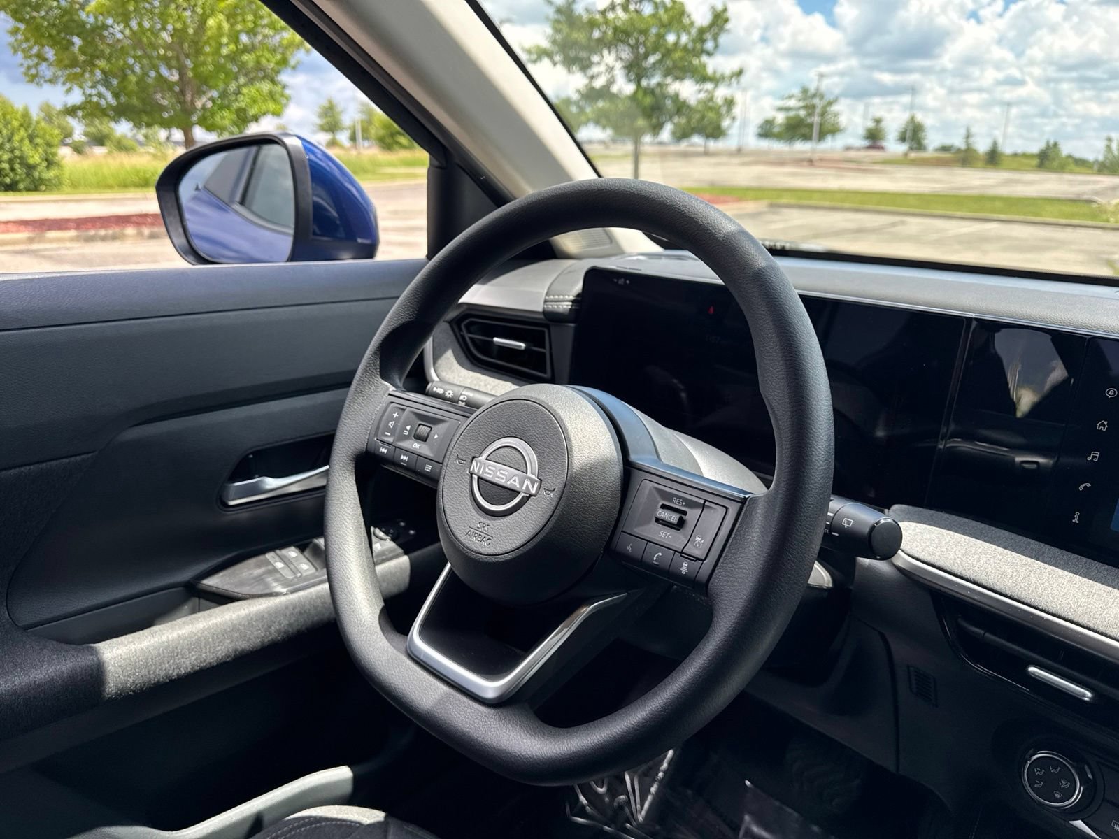 Certified 2025 Nissan Kicks SV AWD/4WD image 20
