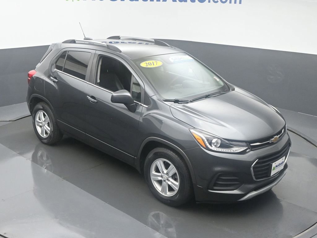 Used 2017 Chevrolet Trax LT w/ LT Convenience Package FWD image 3