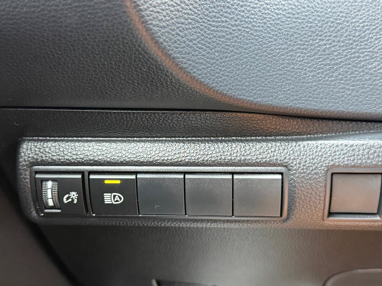 Used 2022 Toyota Corolla LE FWD image 20