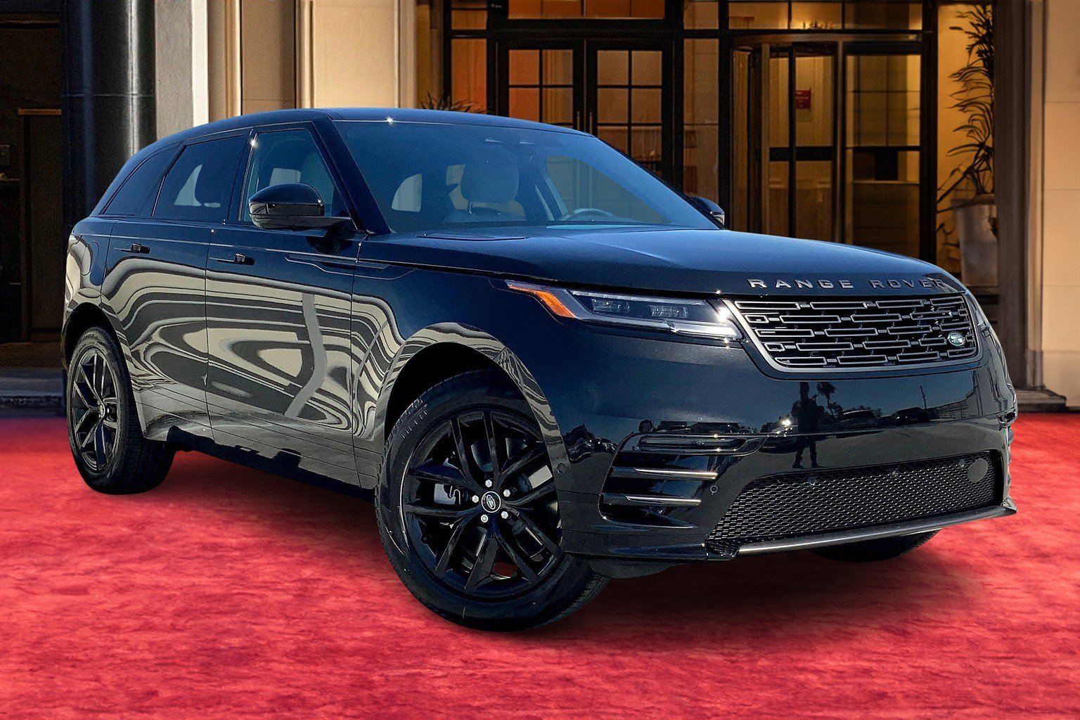 New 2026 Land Rover Range Rover Velar Dynamic SE image 14