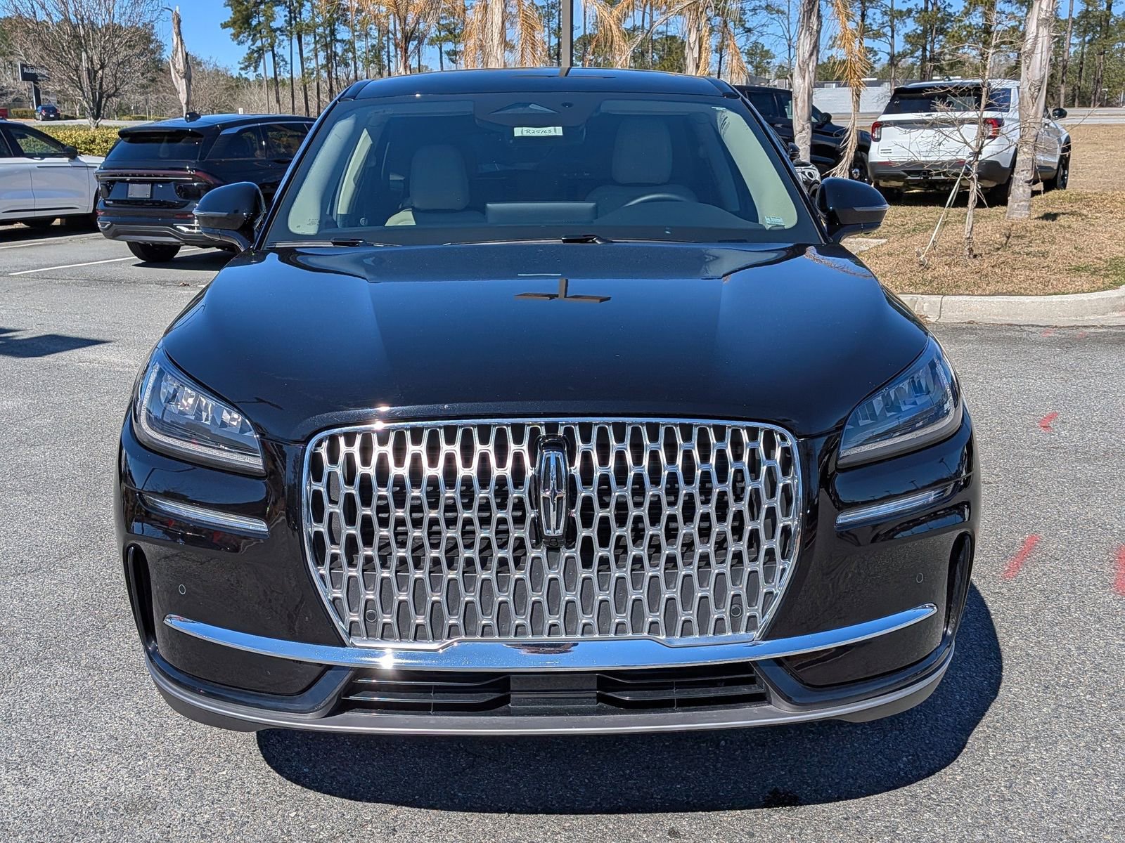 Certified 2025 Lincoln Corsair FWD w/ Equipment Group 101A image 9