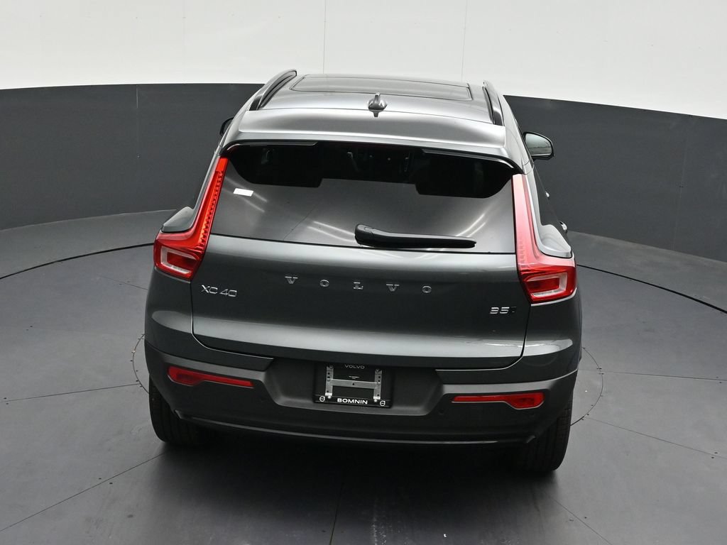 New 2026 Volvo XC40 B5 Plus AWD/4WD image 16