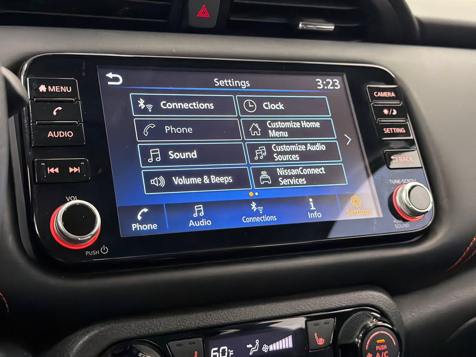 Used 2021 Nissan Kicks SR w/ SR Premium Package FWD image 23