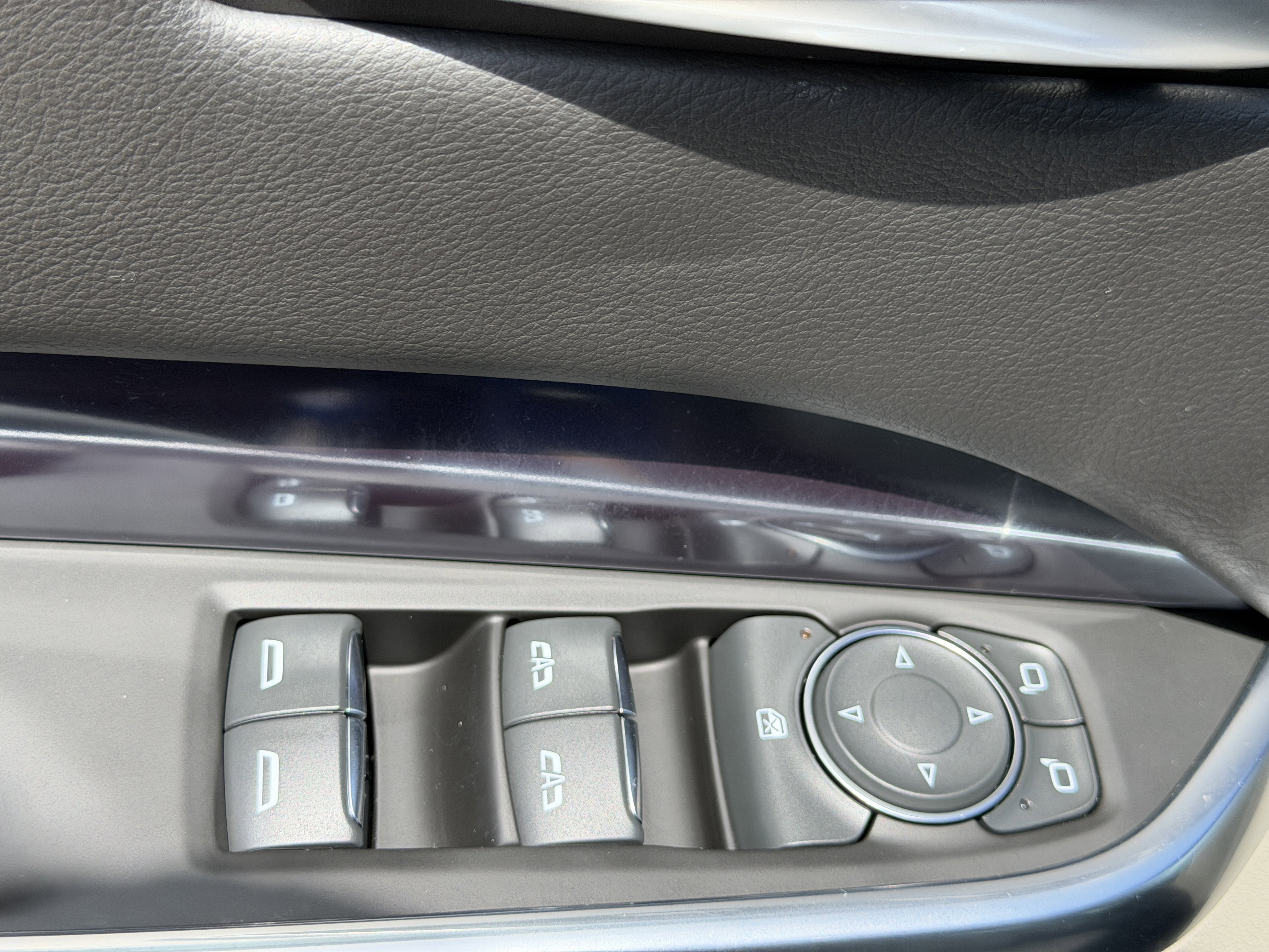 Certified 2023 Cadillac XT4 Luxury image 18