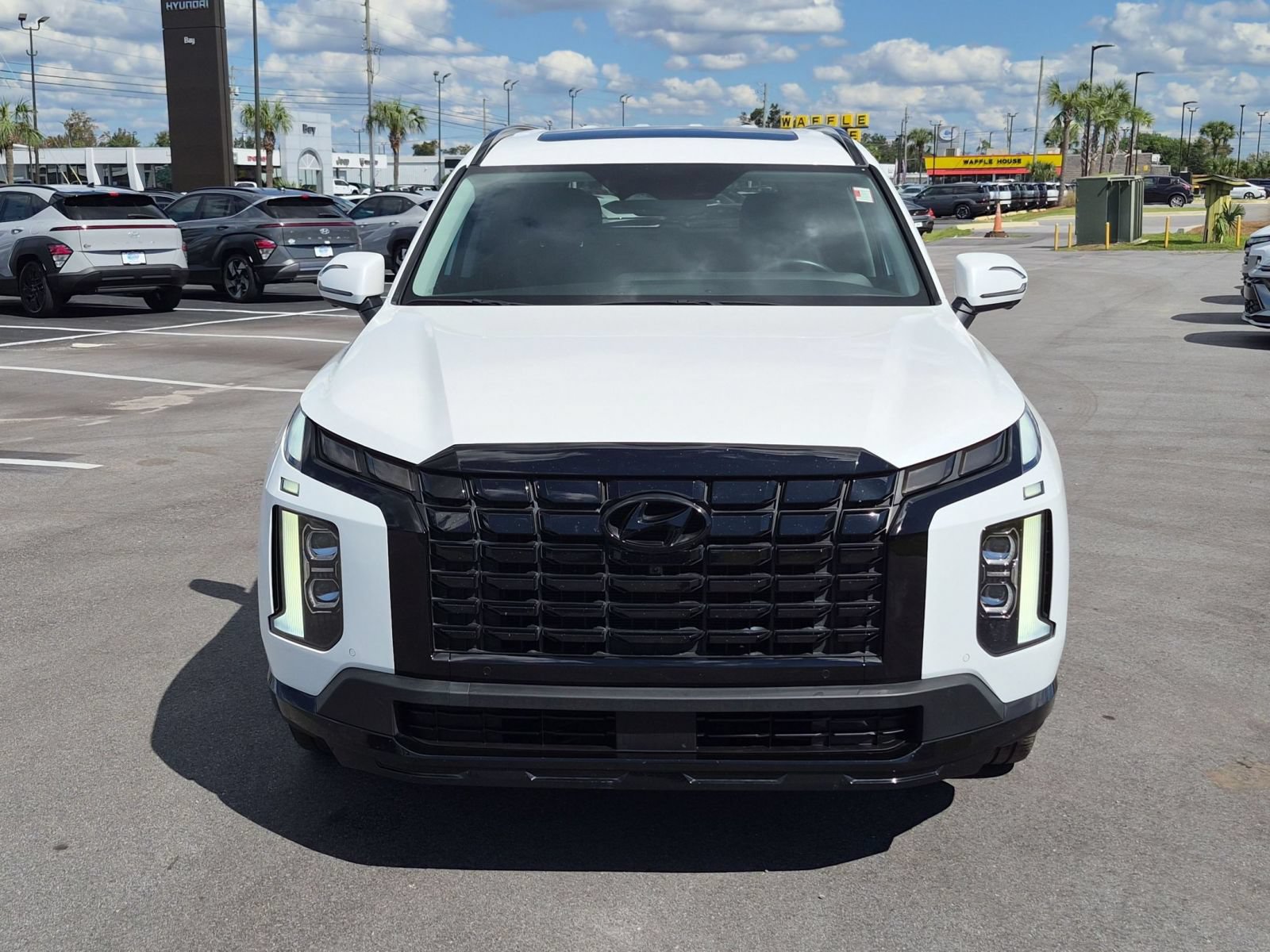 Used 2025 Hyundai Palisade XRT FWD image 2