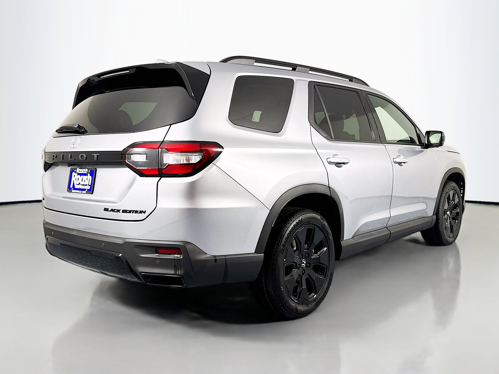 New 2026 Honda Pilot Black Edition image 5