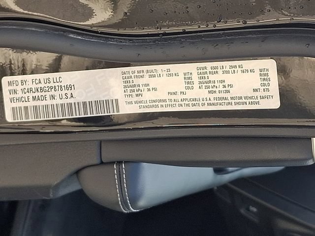 Used 2023 Jeep Grand Cherokee L Limited AWD/4WD image 28