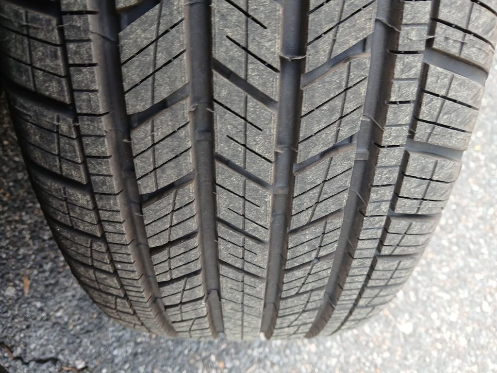 New 2026 Volkswagen Taos SE image 26