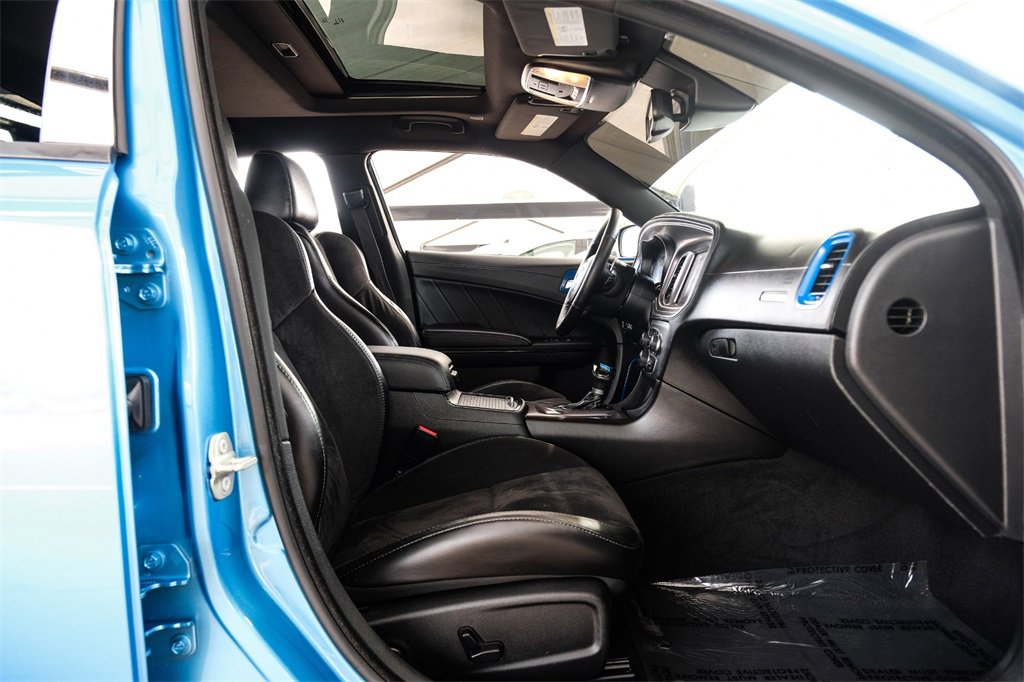 Used 2023 Dodge Charger R/T w/ Plus Group image 34