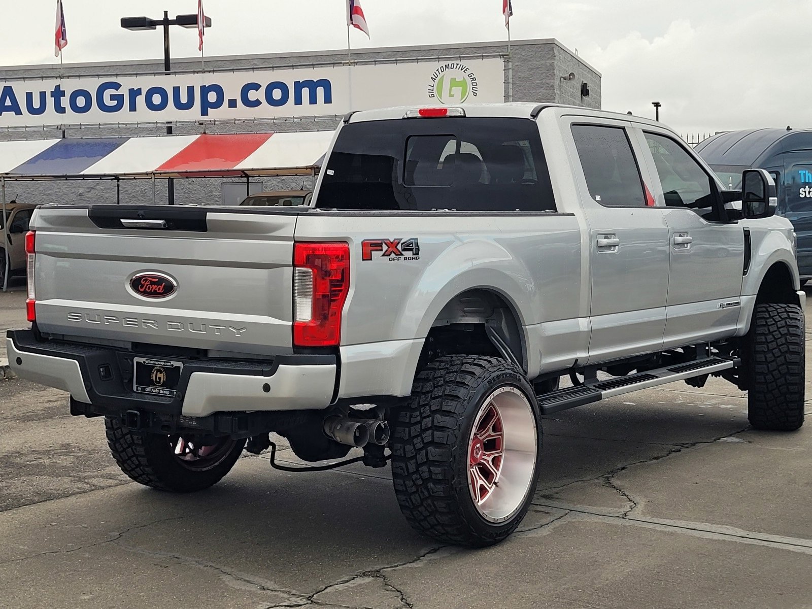 Used 2019 Ford F250 Lariat w/ Lariat Value Package image 4