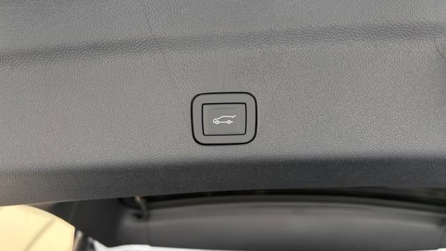 New 2026 Chevrolet Suburban Premier AWD/4WD image 6