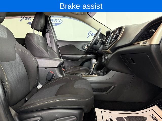 Used 2015 Jeep Cherokee Latitude w/ Cold Weather Group image 15