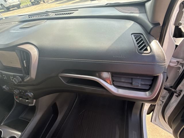 Used 2022 GMC Terrain AT4 w/ Infotainment Package II AWD/4WD image 30