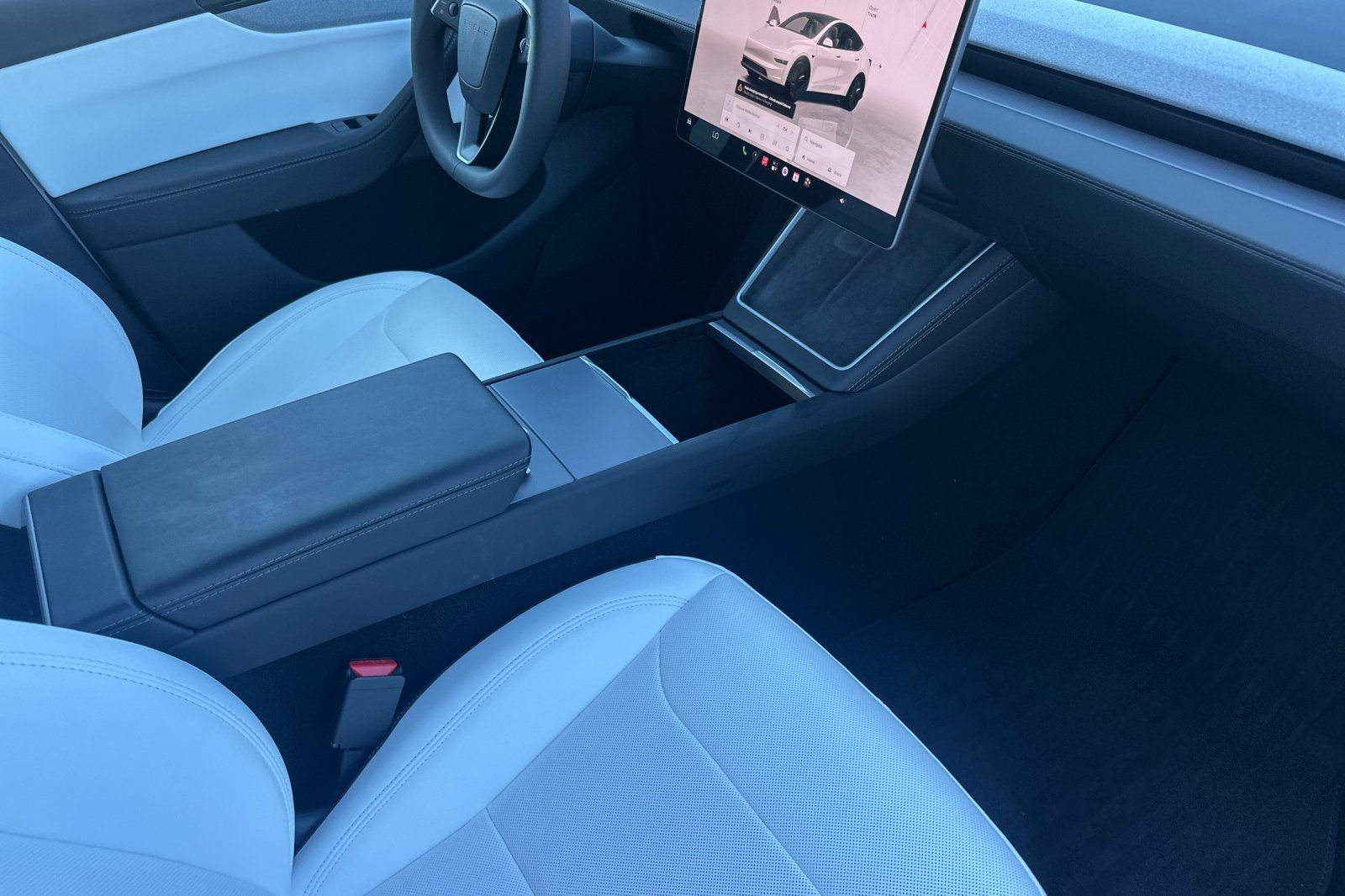 Used 2026 Tesla Model Y Long Range AWD/4WD image 18