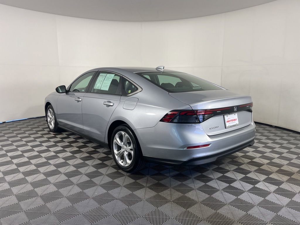 Certified 2023 Honda Accord LX image 3