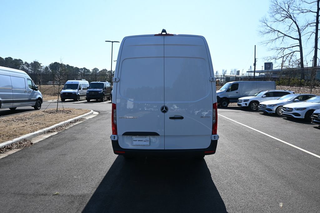 Used 2025 Mercedes-Benz Sprinter 2500 image 25