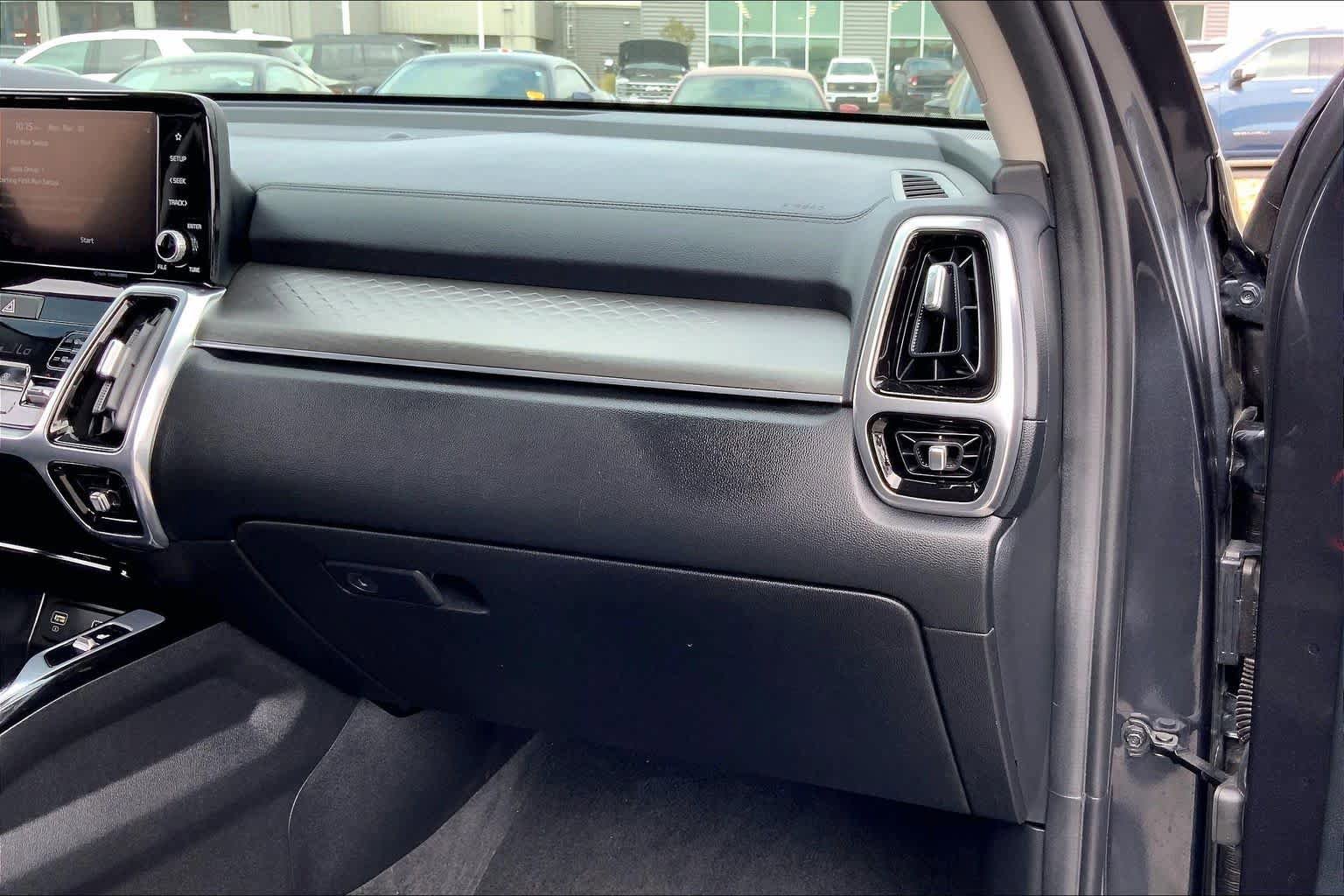 Used 2023 Kia Sorento SX AWD/4WD image 18