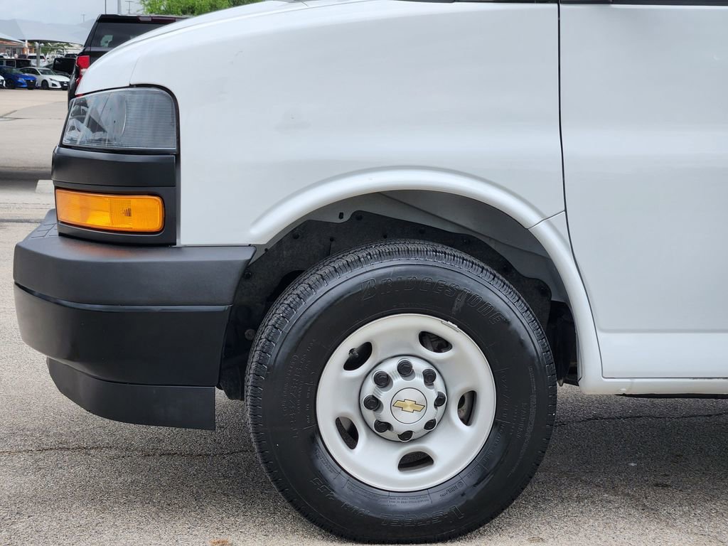 Certified 2025 Chevrolet Express 3500 LS RWD image 9