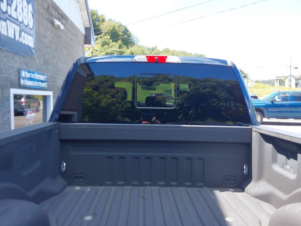 Used 2017 Ford F350 Lariat w/ Lariat Ultimate Package AWD/4WD image 6
