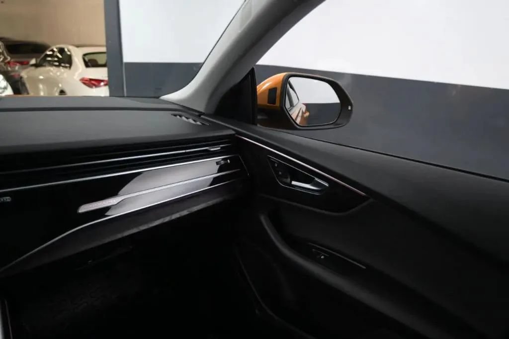 Used 2021 Audi Q8 Premium Plus AWD/4WD image 25