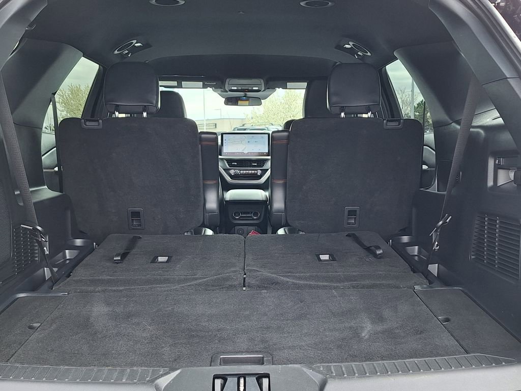 Used 2025 Ford Explorer ST-Line image 27