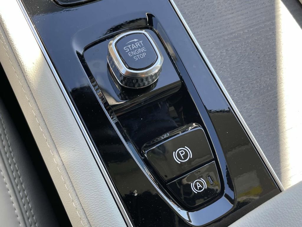 New 2026 Volvo XC90 B6 Ultra w/ Protection Package Premier image 21