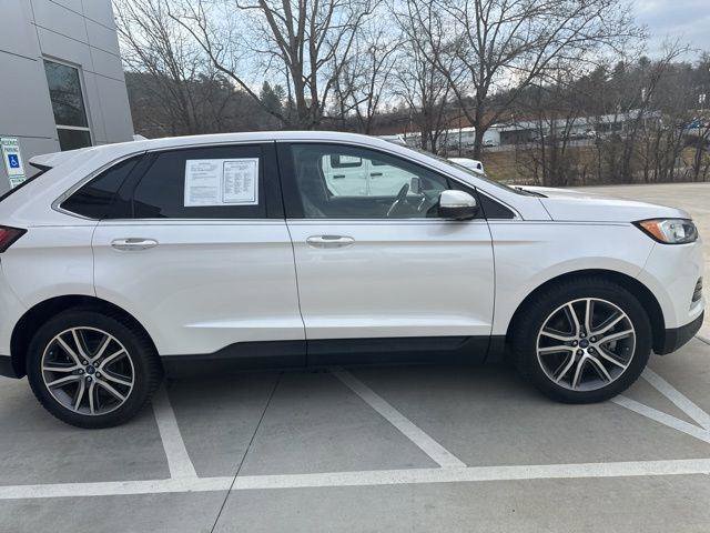 Used 2019 Ford Edge Titanium image 4