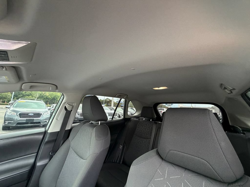Used 2023 Toyota RAV4 XLE FWD image 33