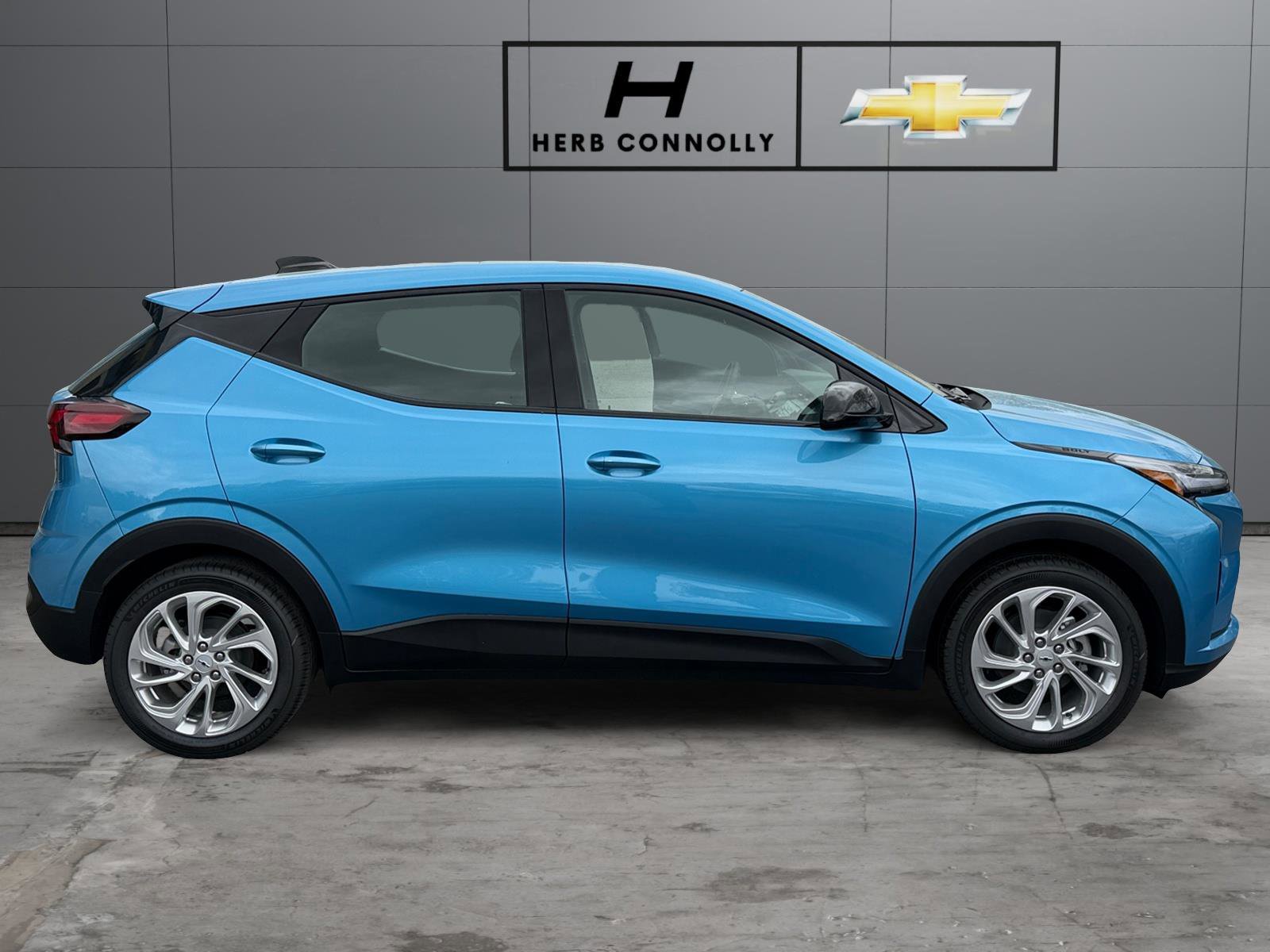New 2027 Chevrolet Bolt LT FWD image 6