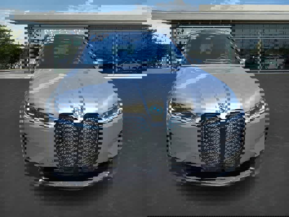 Certified 2023 BMW iX xDrive50 w/ Convenience Package image 5