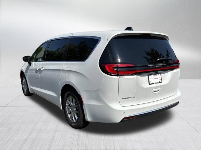 New 2027 Chrysler Pacifica Select FWD image 7