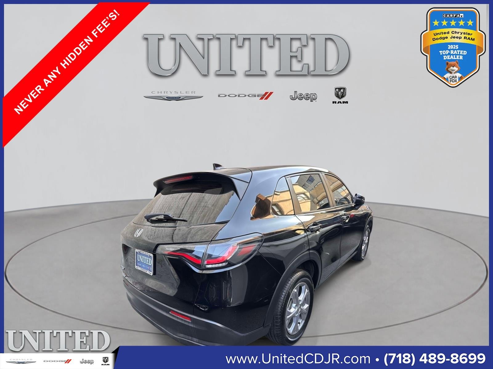 Used 2023 Honda HR-V LX image 2