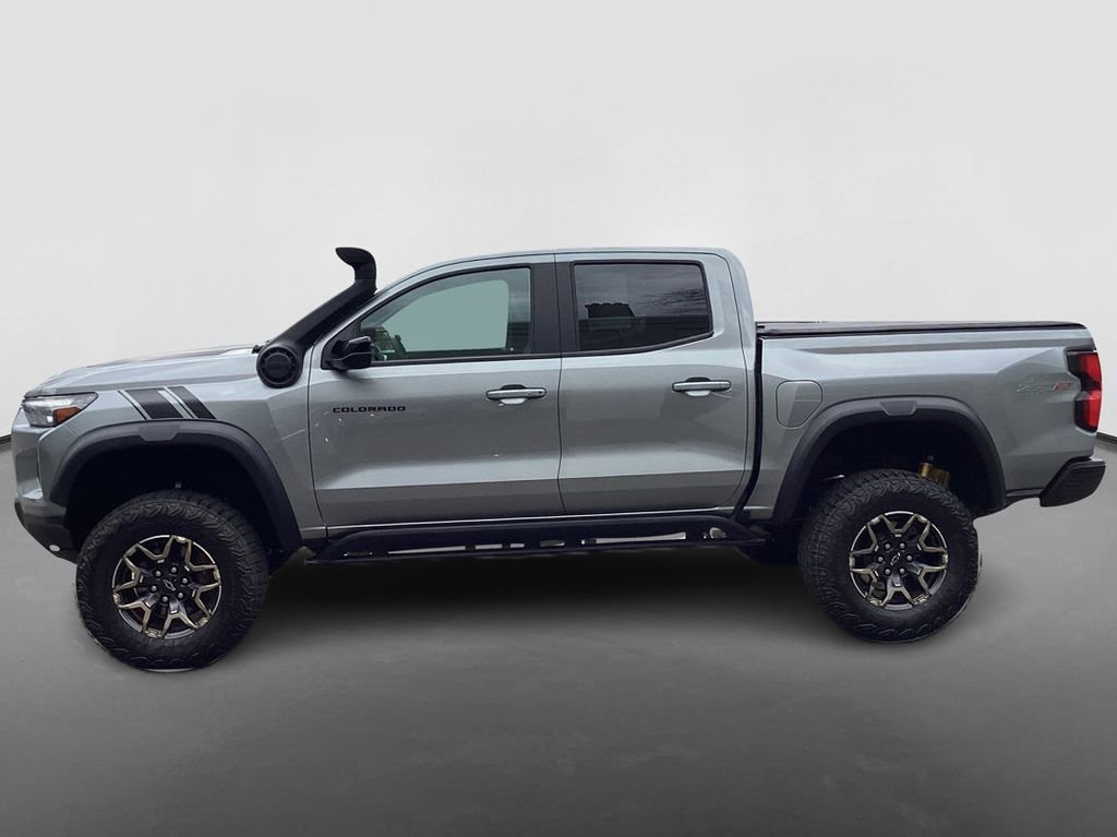 Used 2024 Chevrolet Colorado ZR2 w/ ZR2 Convenience Package III image 8