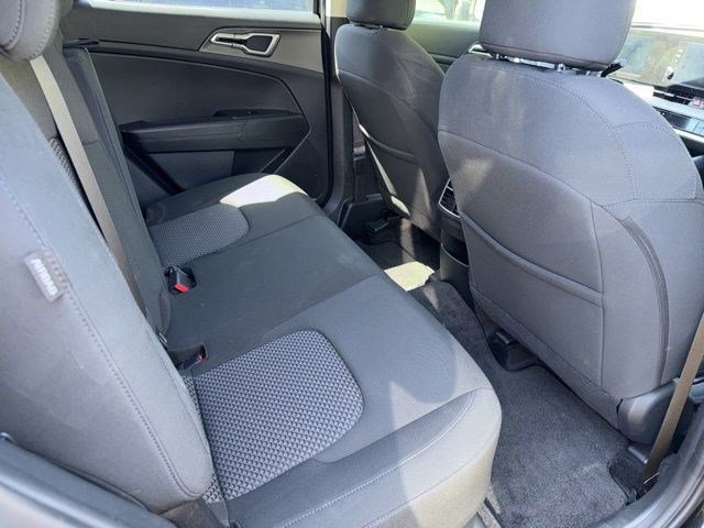 Used 2025 Kia Sportage LX image 15