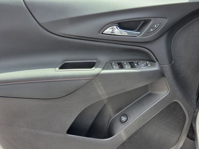 Used 2023 Chevrolet Equinox RS FWD image 18