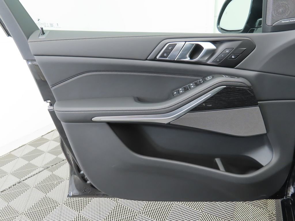 New 2026 BMW X5 sDrive40i w/ M Sport Package image 24