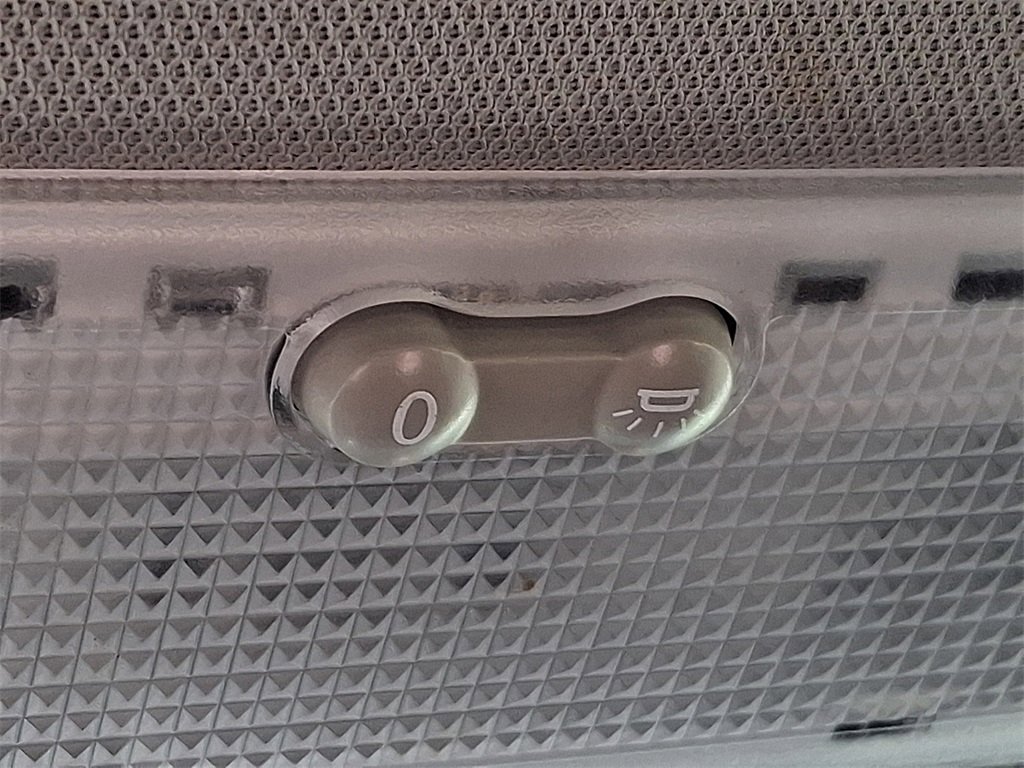 Used 2015 Nissan Versa Note SV image 23