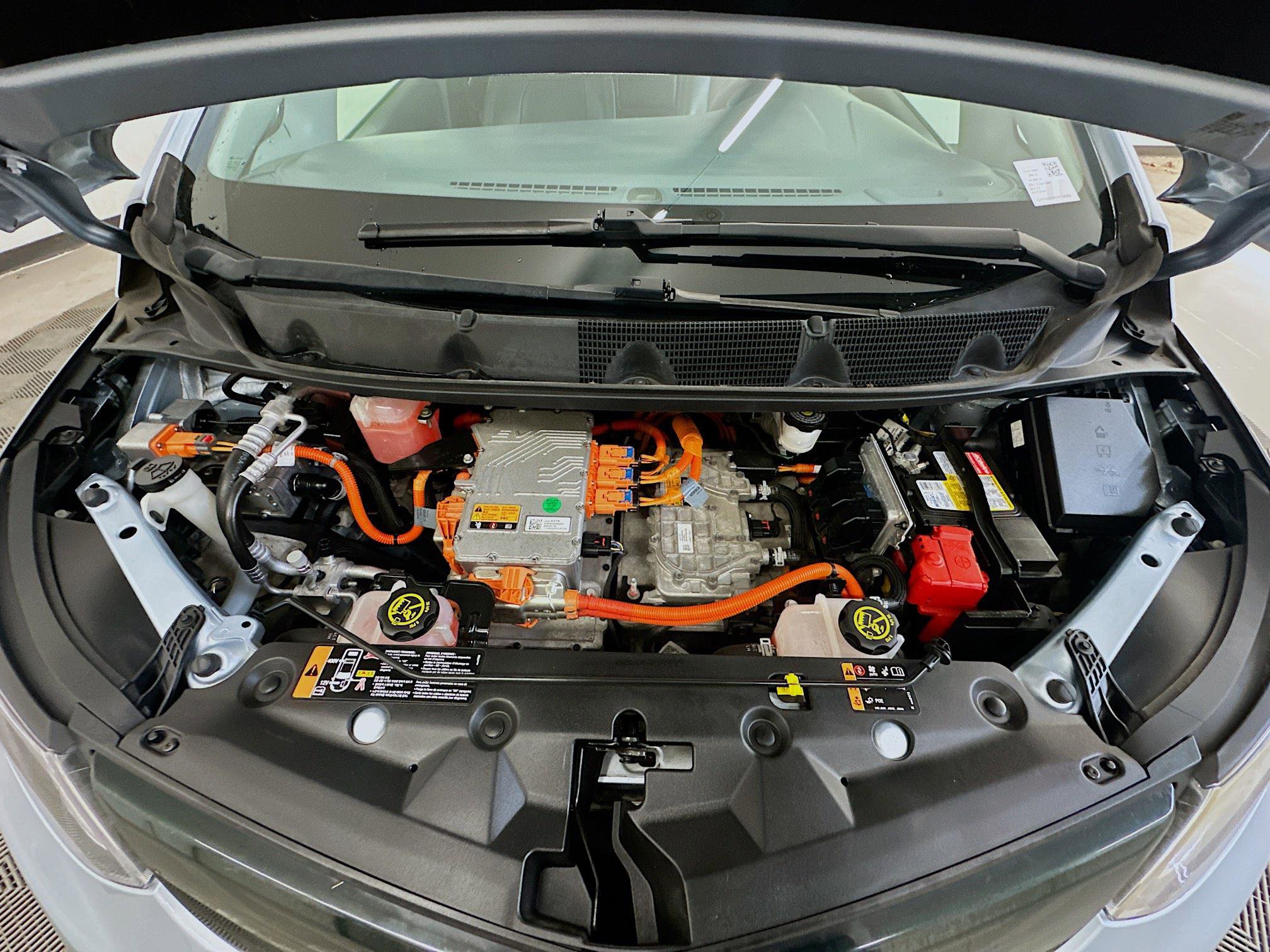 Used 2017 Chevrolet Bolt Premier w/ Driver Confidence II Package image 33