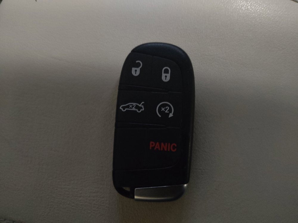 Used 2015 Chrysler 200 Limited w/ Convenience Group FWD image 32