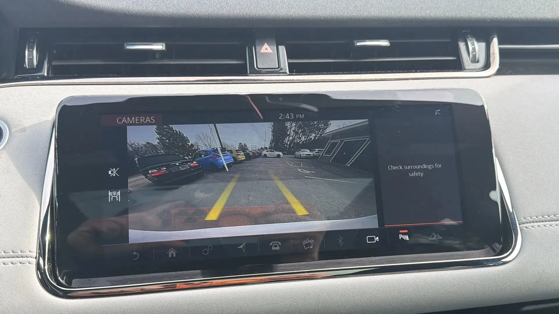 Used 2020 Land Rover Range Rover Evoque R-Dynamic S image 33